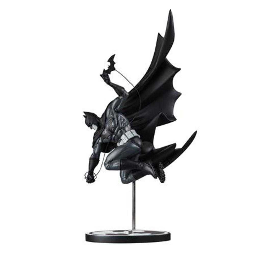 Batman Black & White By Inhyuk Lee 1 in 10 Scale Statue | Dragon's Lair Comics and Fantasy Houston TX