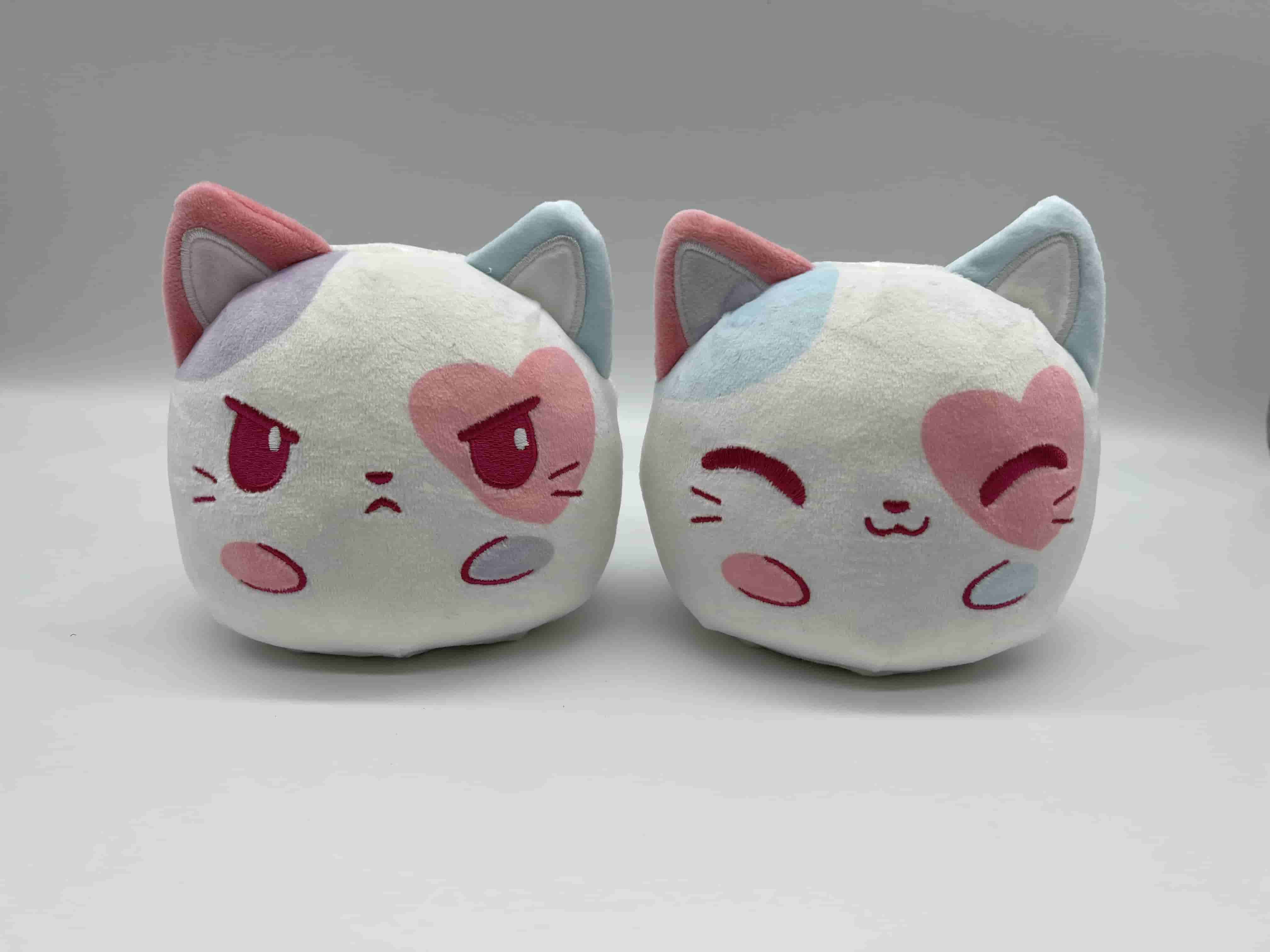 Plushiverse Reversible Plush: 4 inch Cotton Candy Calico | Dragon's Lair Comics and Fantasy Houston TX