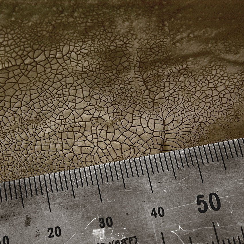 AK Interactive Dark & Dry Crackle Effects - 100ml (Acrylic) | Dragon's Lair Comics and Fantasy Houston TX