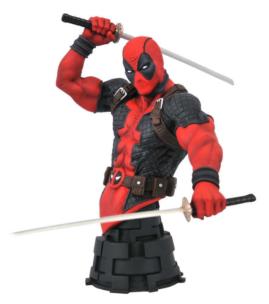 Marvel Comic Deadpool 1/7 Scale Bust  | Dragon's Lair Comics and Fantasy Houston TX